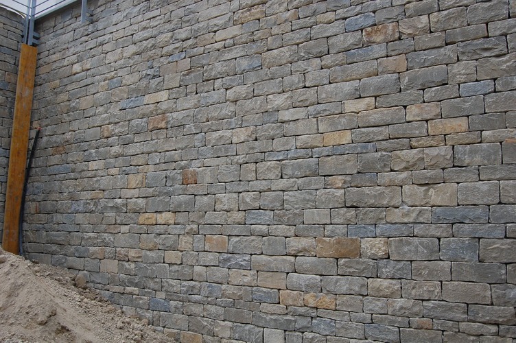 011 Muro in Pietra di Langa 03.jpg