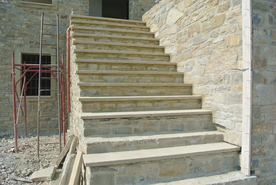 019 Scala Esterne in Pietra Naturale 03.jpg