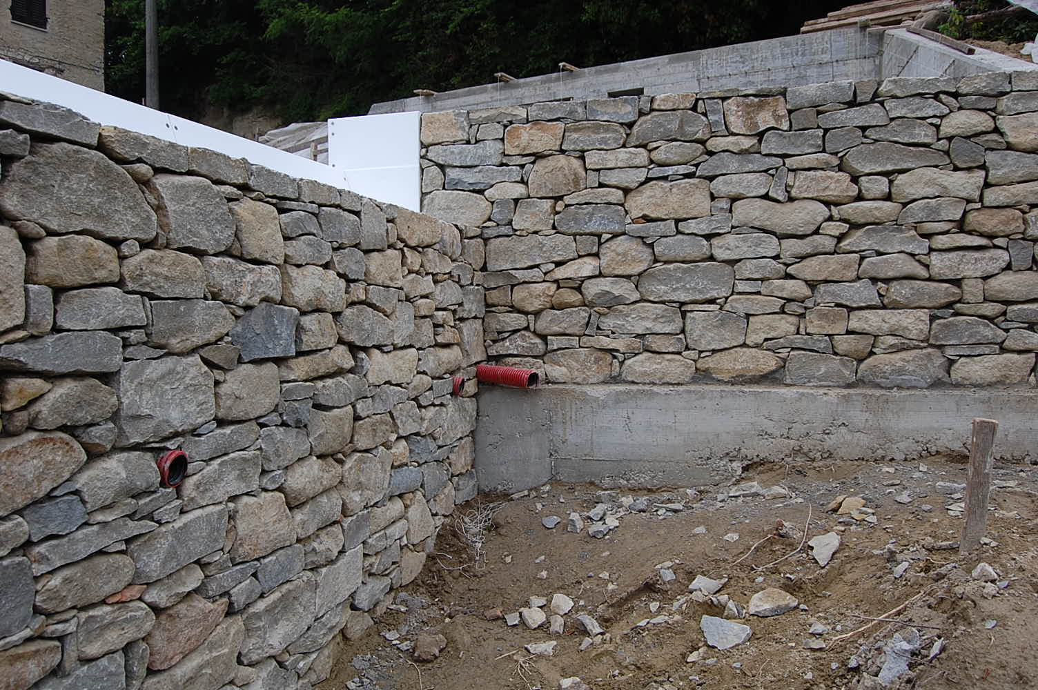 021 Muro in Pietra di Langa 03.JPG