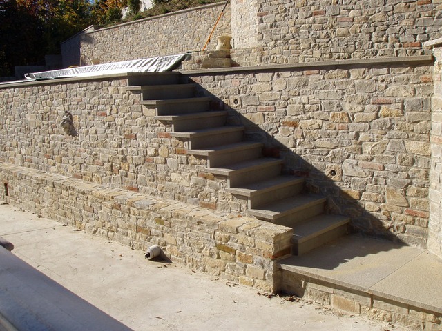 023 Muro in Pietra di Langa 02.jpg