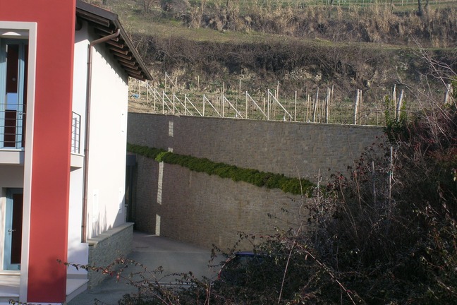 025 Muro in Pietra di Langa
