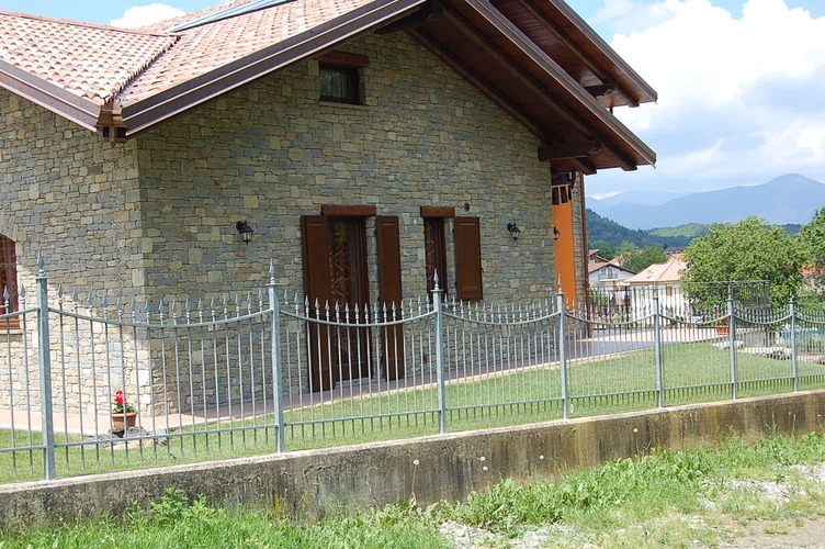 035 Casa in Pietra di Langa 03.jpg